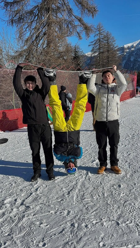 Ragazzi del Winter Camp sulla neve